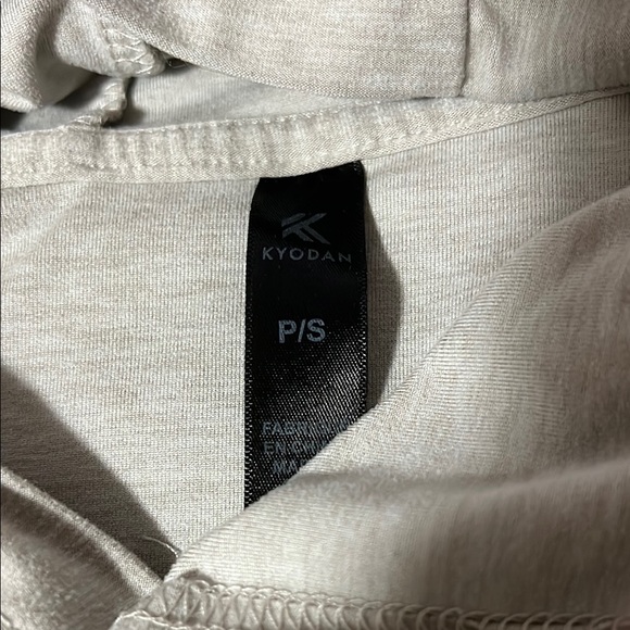 kyodan athletic cover up !! - Picture 4 of 4